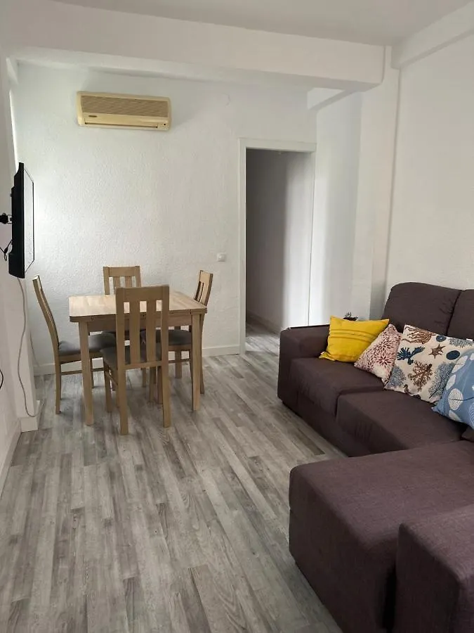 Apartamento De Tres Dormitorios 阿尔梅里亚 0*,