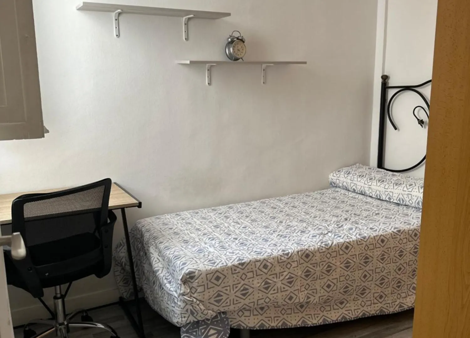 Apartamento De Tres Dormitorios 阿尔梅里亚